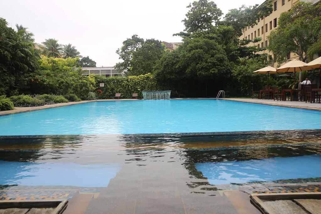 Ramada Colombo Hotel Luaran gambar